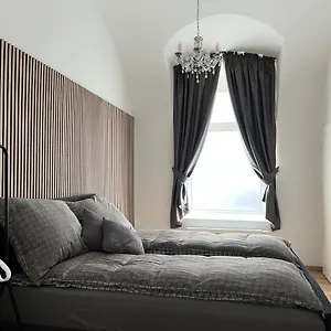 https://beatrix-homeluxury-stay.vienna-besthotels.com