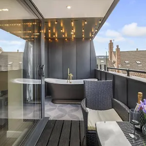 https://apt-the-treehouse.yorkshirehotels.net